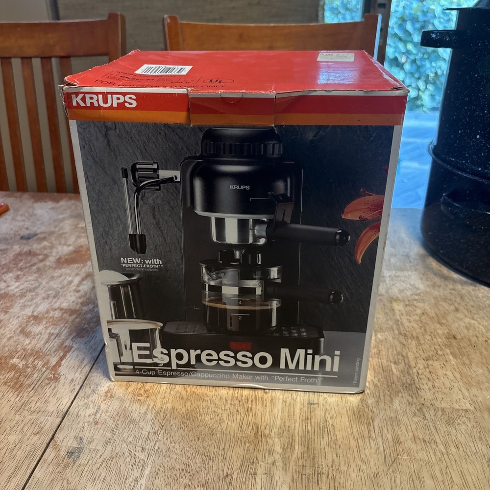 Krups 963 Espresso Mini 4-Cup Cappuccino Machine White Latte